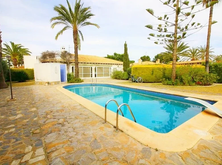 Villa 4 chambres 240 m² Orihuela, Espagne