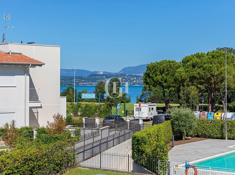 Wohnung 2 Zimmer 77 m² Sirmione, Italien