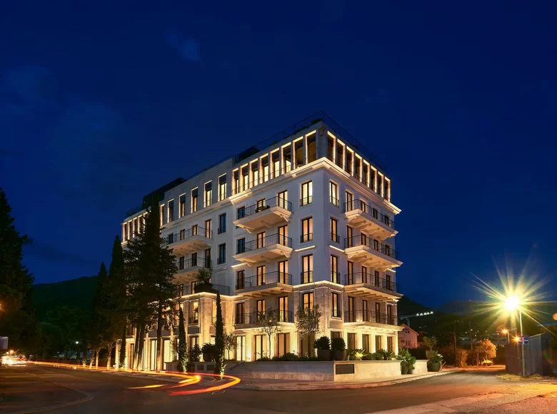 Apartamento 1 habitación 67 m² Tivat, Montenegro