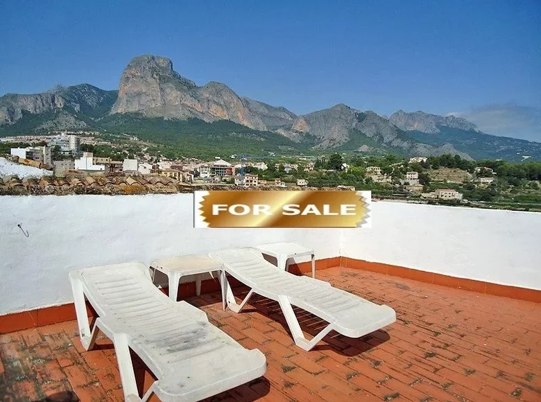 4 bedroom Villa 300 m² Polop de la Marina, Spain