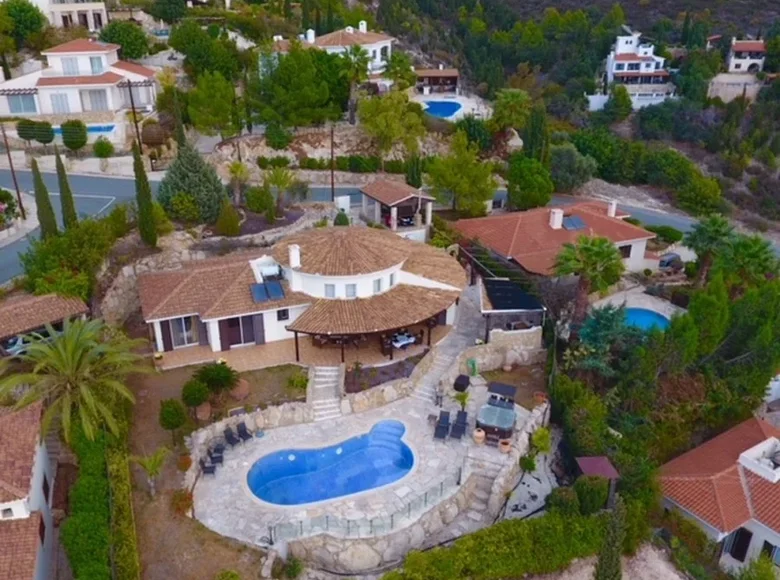 3 bedroom house 249 m² Kamares, Cyprus