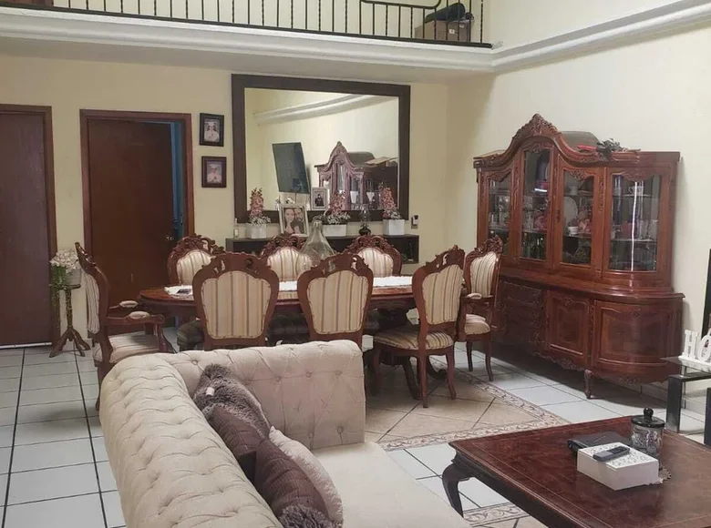 Casa 6 habitaciones  Tlaquepaque, México