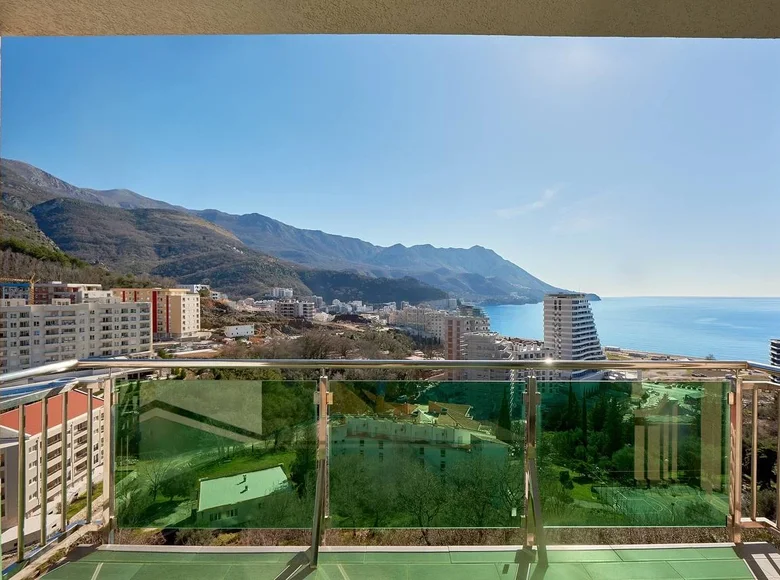 2 bedroom apartment 63 m² Becici, Montenegro