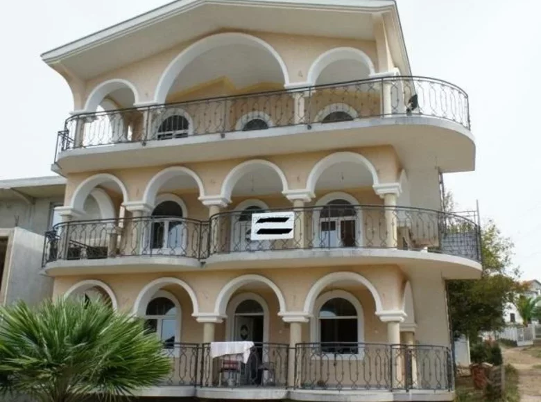 Casa 6 habitaciones 312 m² Ulcinj, Montenegro
