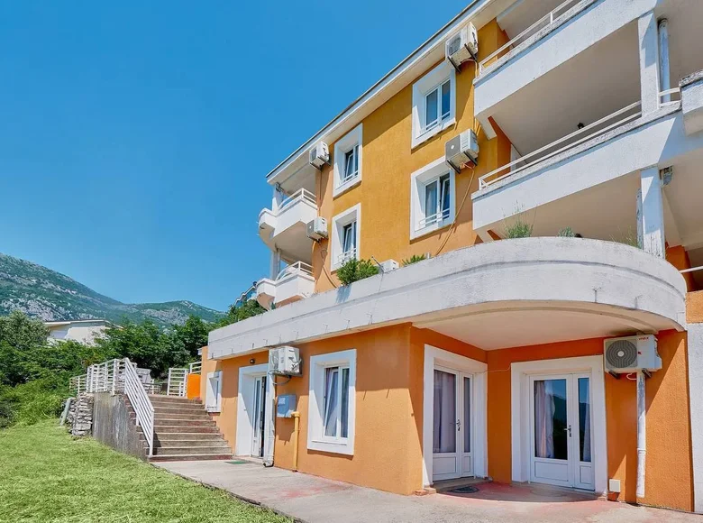 Hotel 830 m² en Petrovac, Montenegro