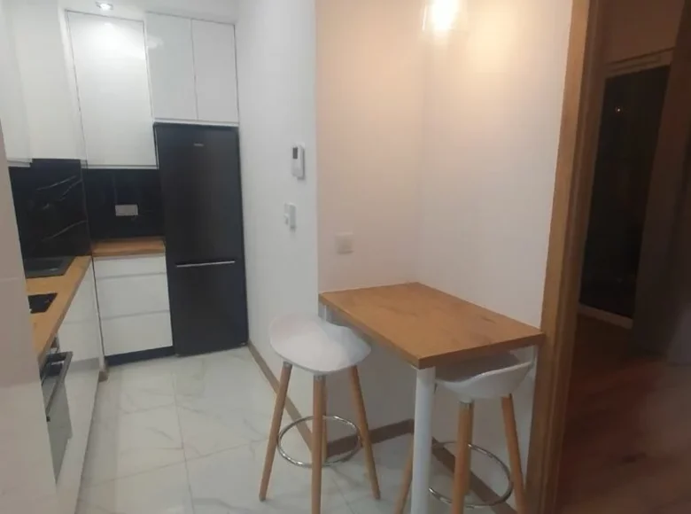 2 room apartment 40 m² in Warsaw, Poland