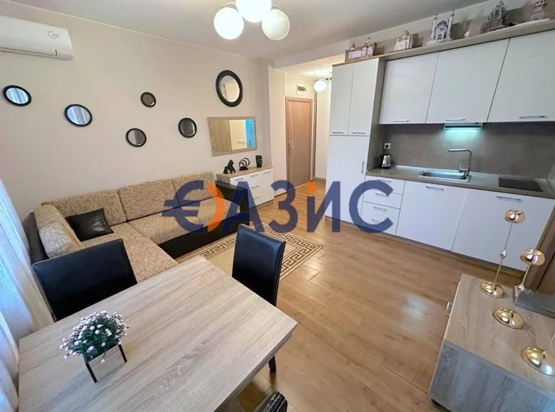 Mieszkanie 2 pokoi 60 m² Nesebyr, Bułgaria