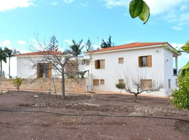 Willa 3 pokoi 240 m² Peyia, Cypr