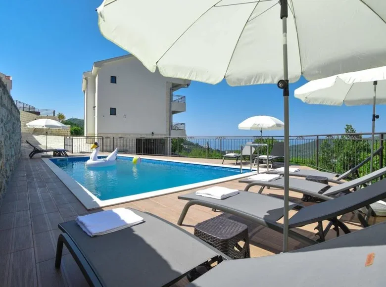 Villa 4 chambres 200 m² Budva, Monténégro