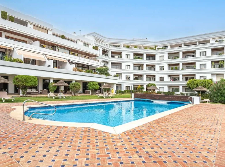 Mieszkanie 3 pokoi 172 m² Marbella, Hiszpania