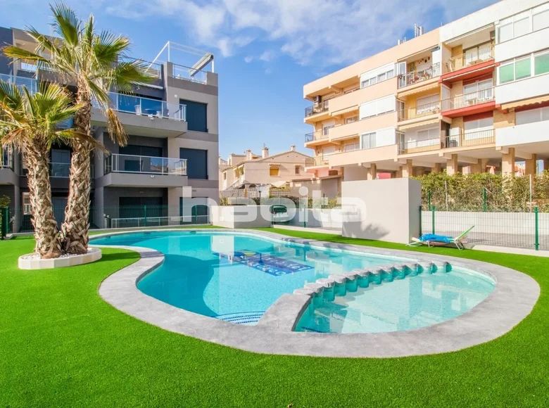 Mieszkanie 3 pokoi 68 m² Torrevieja, Hiszpania