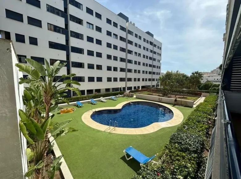 Mieszkanie 3 pokoi 132 m² Estepona, Hiszpania