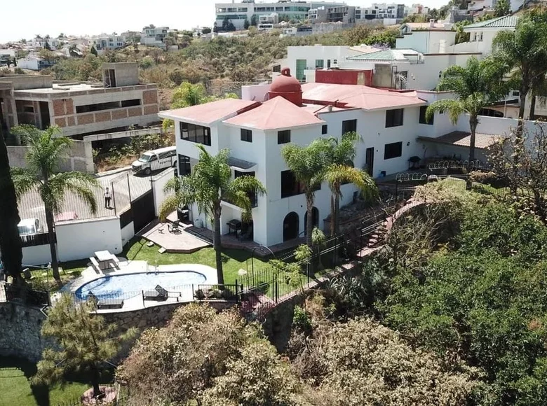 Casa 5 habitaciones 640 m² Santa Ana Tepetitlan, México