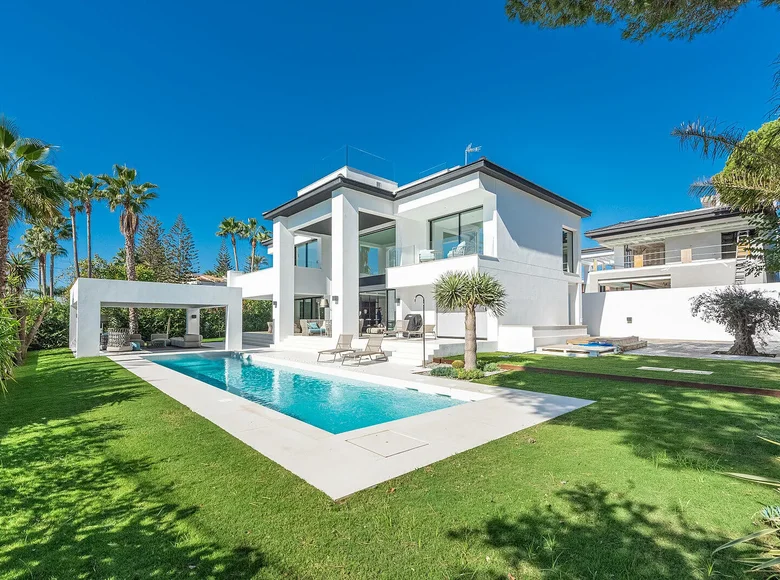 6 bedroom villa 443 m² San Pedro Alcantara, Spain