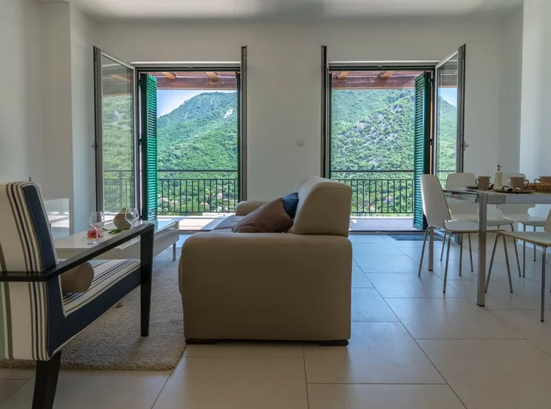 Apartamento 2 habitaciones 92 m² Municipio de Kotor, Montenegro