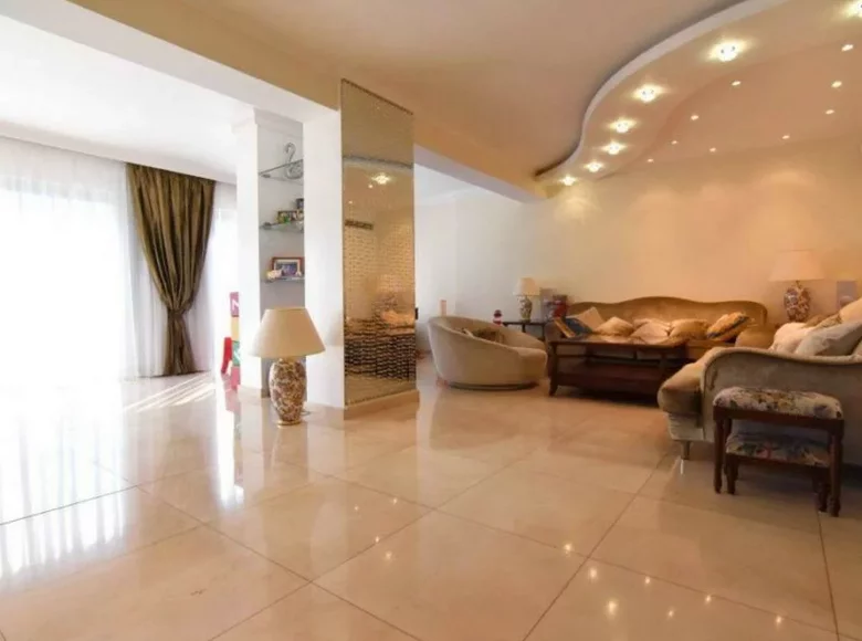 Mieszkanie 6 pokojów 340 m² Społeczność St. Tychon, Cyprus