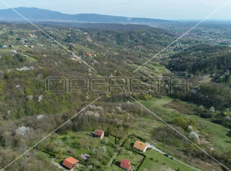 Land 8 085 m² Sveti Kriz, Croatia