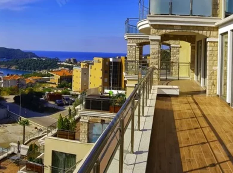 Mieszkanie 3 pokoi 158 m² Becici, Czarnogóra