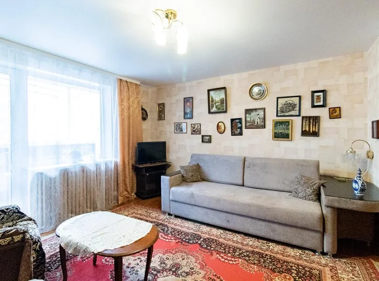 Mieszkanie 3 pokoi 74 m² Mińsk, Białoruś