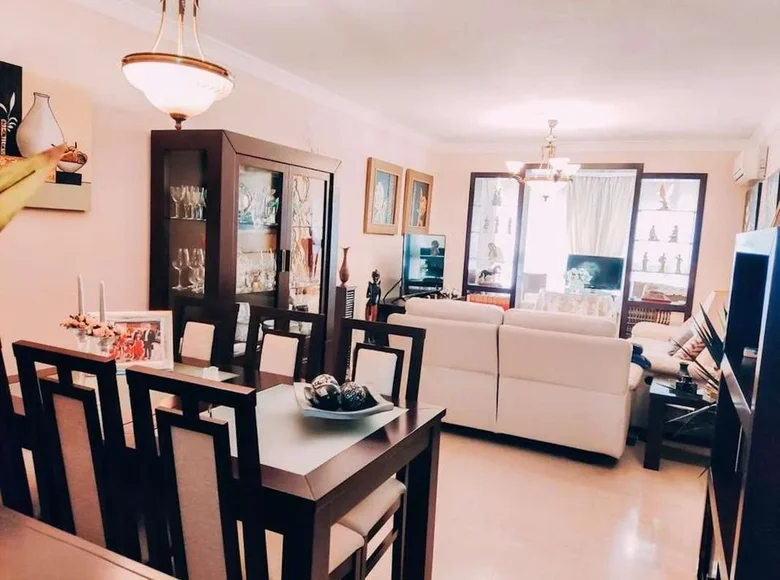 3 bedroom apartment 120 m² Marbella, Spain