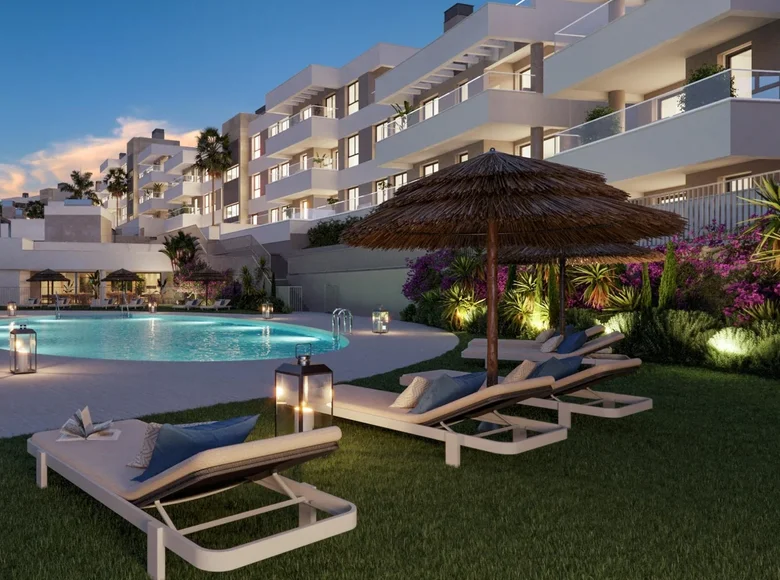 3 bedroom apartment  Estepona, Spain