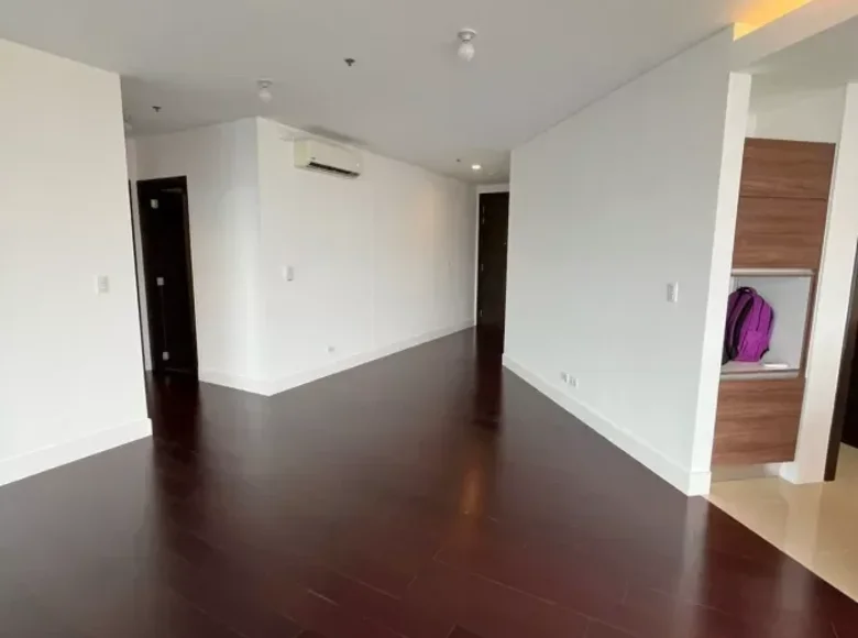 2 bedroom condo 137 m² Makati, Philippines