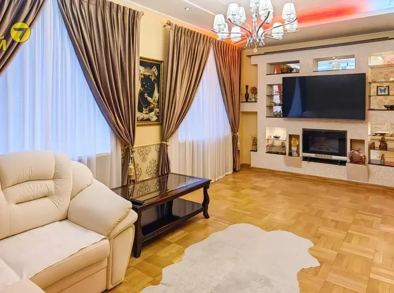 Mieszkanie 3 pokoi 81 m² Mińsk, Białoruś