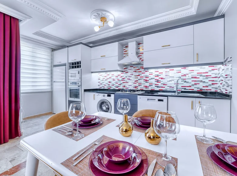 Квартира 4 комнаты 140 м² Махмутлар, Турция