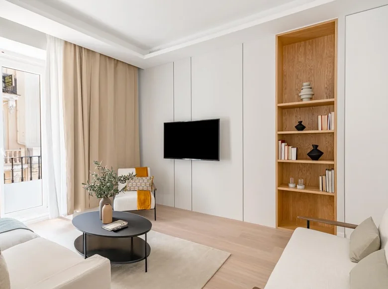 Mieszkanie 2 pokoi 88 m² Madryt, Hiszpania