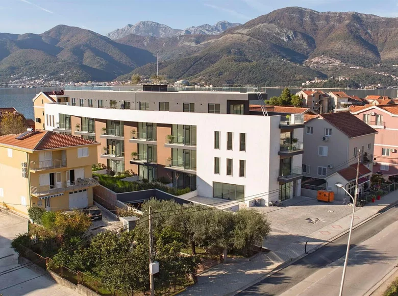 Apartamento 3 habitaciones 183 m² Tivat, Montenegro