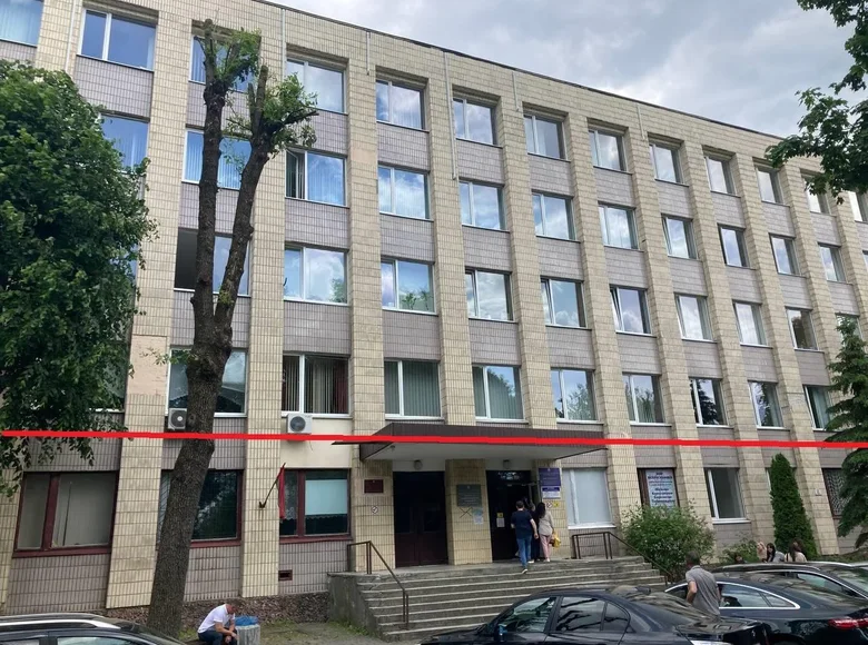 Oficina 689 m² en Brest, Belarús