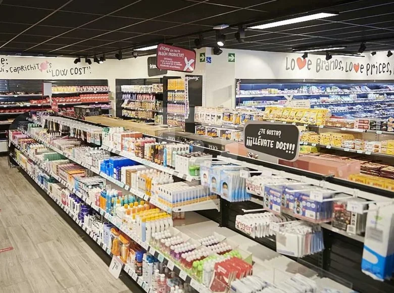 Tienda 173 m² en España, España