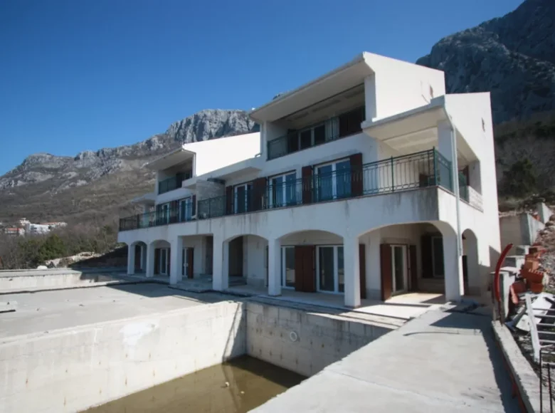 Villa 12 bedrooms  Budva, Montenegro