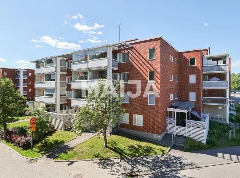 2 bedroom apartment 77 m² Helsinki sub-region, Finland