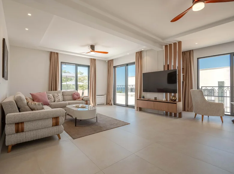 5 bedroom villa  Katun Rezevici, Montenegro