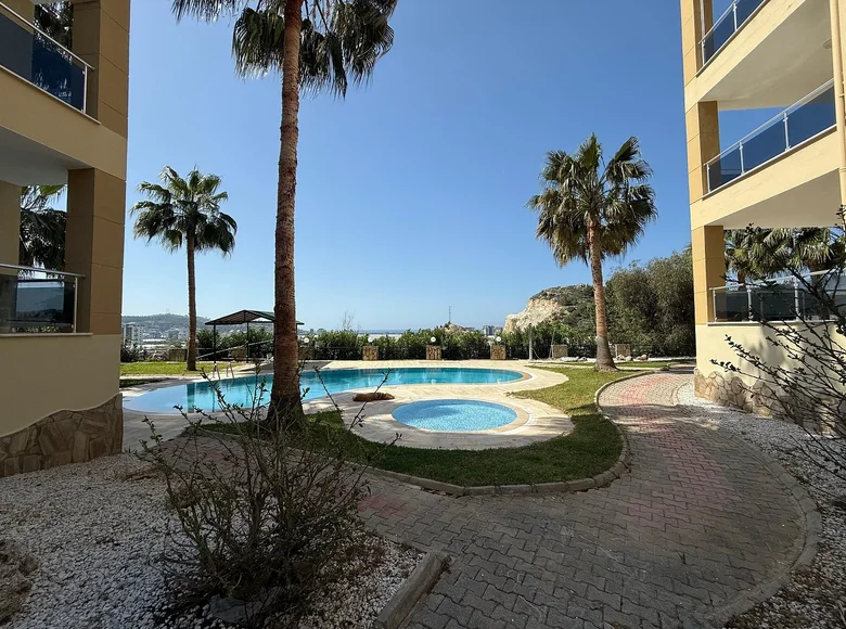Attique 5 chambres 300 m² Ispatli, Turquie