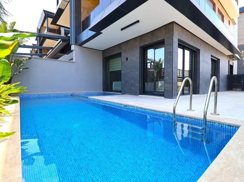 6 bedroom house 347 m² Aksu, Turkey