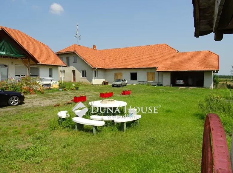 Casa de campo 200 m² Lajosmizse, Hungría