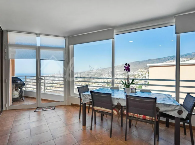 4 bedroom apartment  Miraverde, Spain