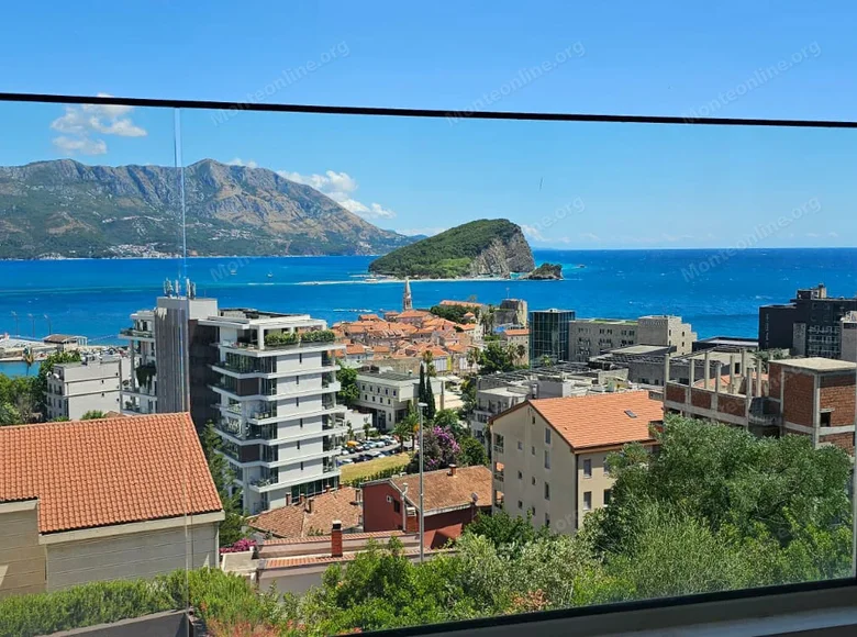 Mieszkanie 3 pokoi 124 m² Budva, Czarnogóra