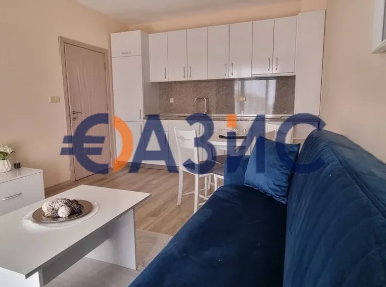Квартира 3 комнаты 93 м² Равда, Болгария