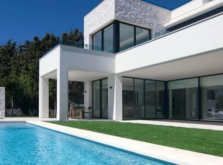 4 bedroom house 480 m² Marbella, Spain