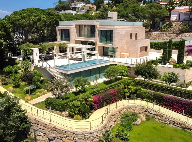 6 bedroom villa 681 m² Lloret de Mar, Spain