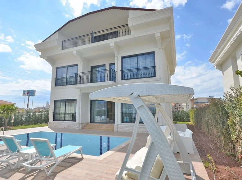 Stadthaus 5 Schlafzimmer 280 m² Serik, Türkei