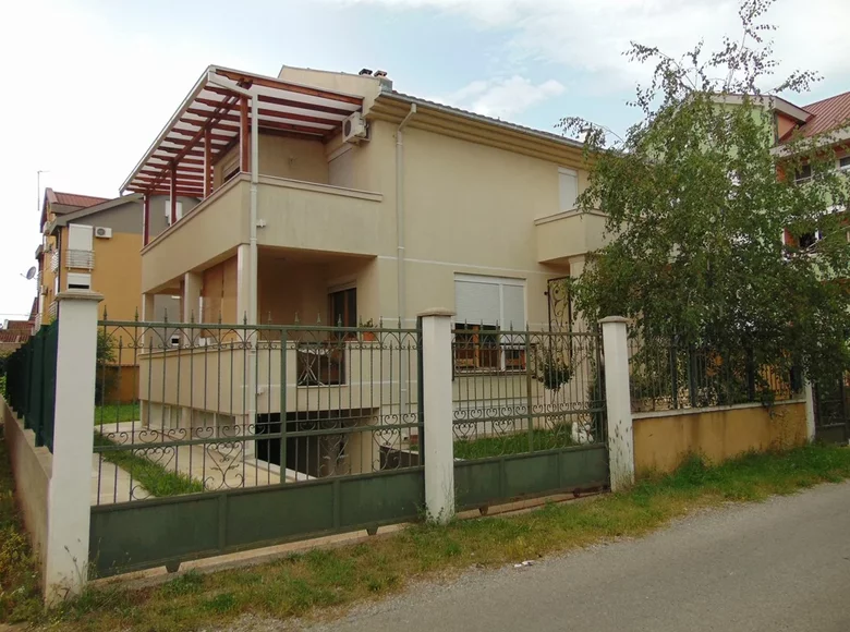 Maison 7 chambres 348 m² Podgorica, Monténégro