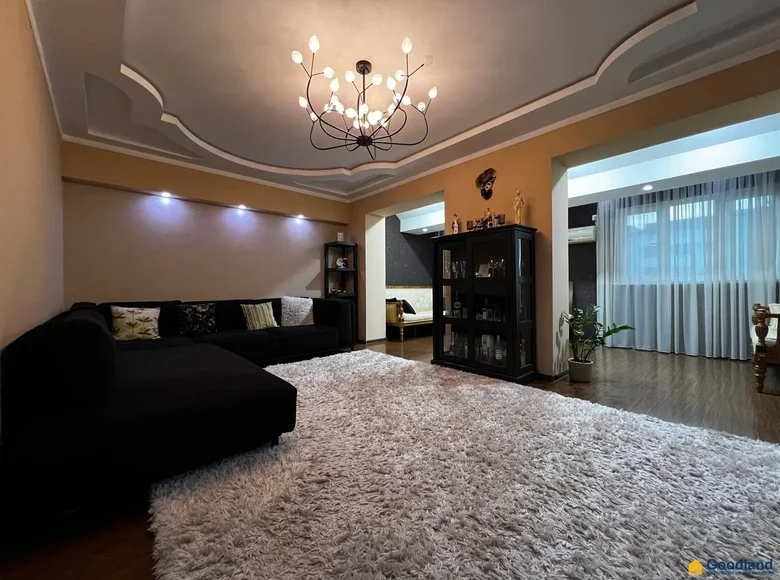 Kvartira 3 xonalar 85 m² Toshkentda