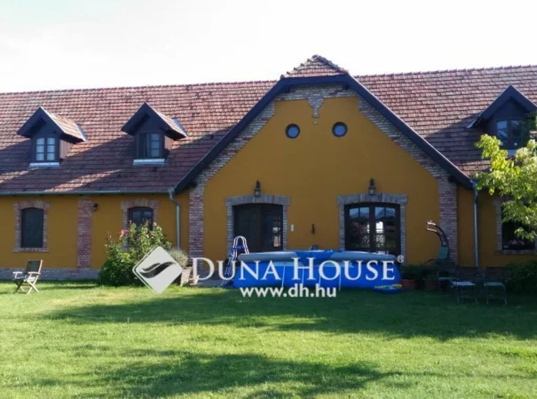 Dom wolnostojący 410 m² Szigetbecse, Węgry