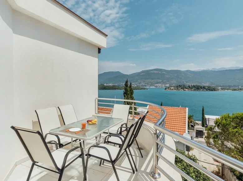 Appartement 3 chambres 64 m² Tivat, Monténégro