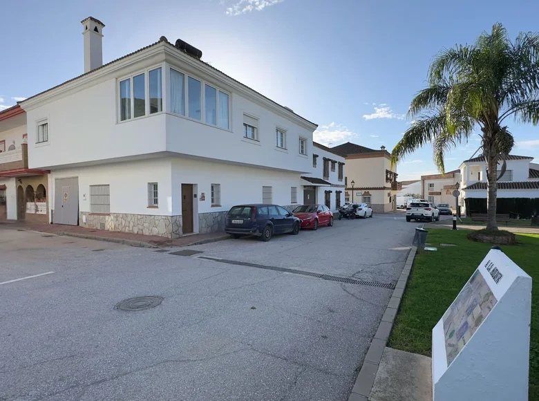 5 bedroom house 350 m² Casares, Spain
