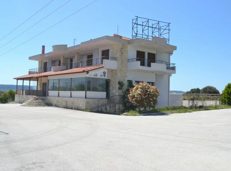 Propriété commerciale 640 m² à Nea Fokea, Grèce